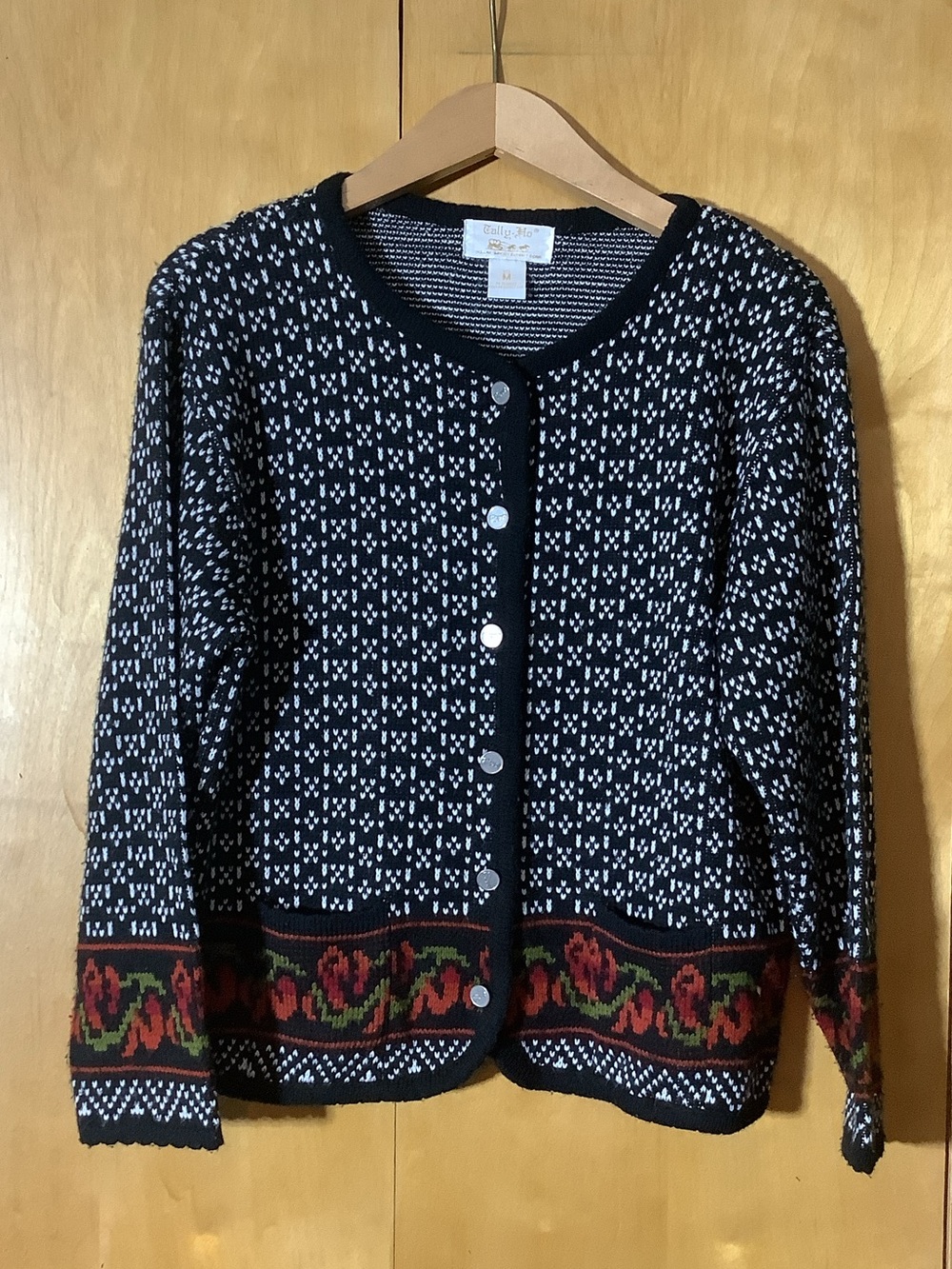 VTG Tally Ho black and white cardigan with roses and vines, size medium
